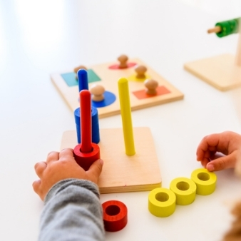 Montessori dílnička 10 měsíců - 3 roky